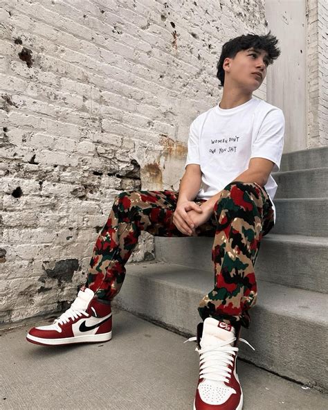 Jaden Walton’s biography: age, height, birthday, family, girlfriend.